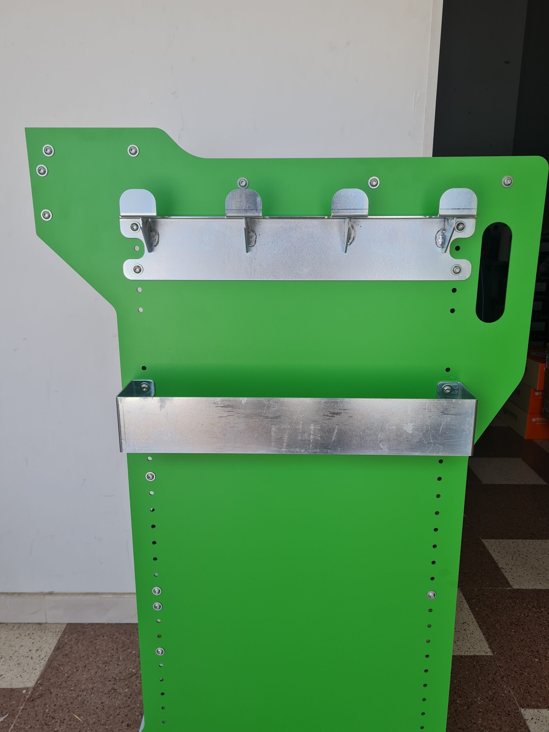 Carrello porta computer porta attrezzi professionale colore verde